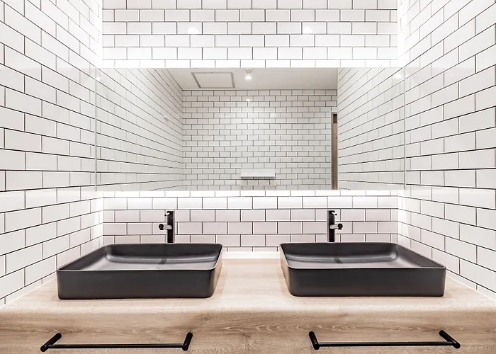 ビル泊 -Birupaku Decentralized Hotel-
